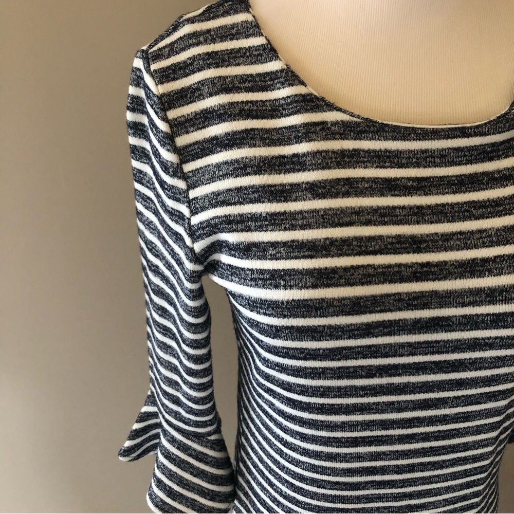 Banana Republic stretch knit flutter sleeve stripe dress 4